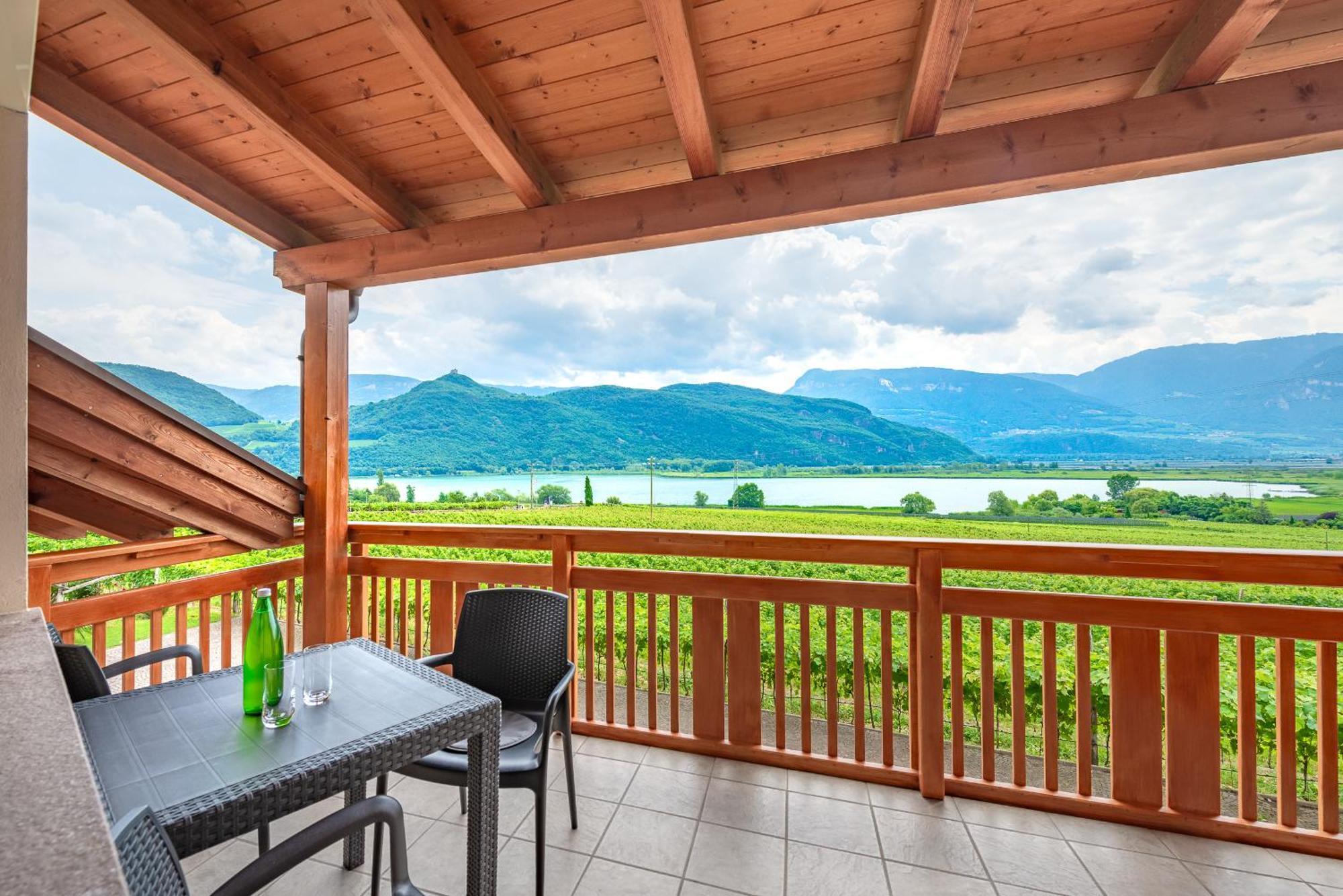 Weinhof Am See Caldaro Exterior photo